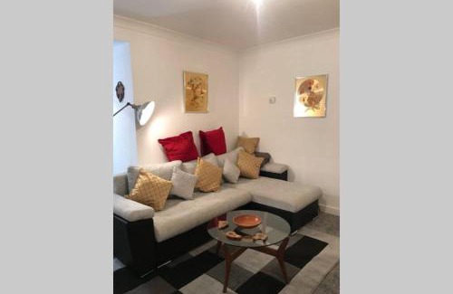 Abertillery Apartment | Tranquil Welsh Mountain Gem, Abertillery, Wales