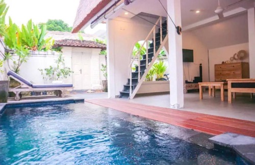 Legian Villa | Tranquile and cozy 2 bedroom villa, 10 minute stroll away from Double Six beach