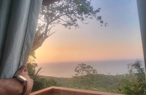 Palmetto Bay Condo | Tranquility 2-bedroom condo with AC in Crawfish Rock, Breathtaking Ocean Views.