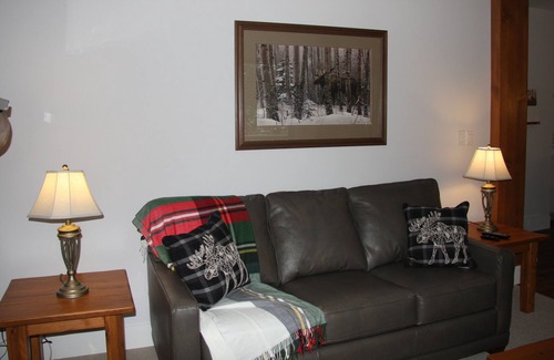 East Kootenay Condo | Tranquility at the Ridge!