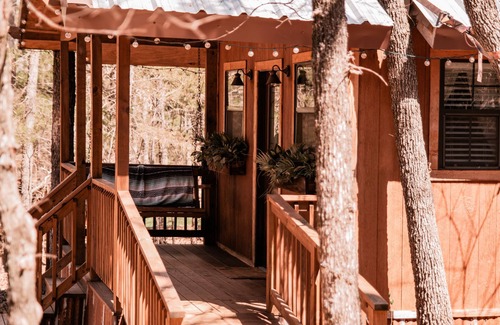 Valley View House | Tranquility Cabin - experience the wild wonders of Oak Meadow Ranch