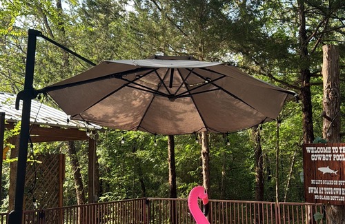 Valley View House | Tranquility Cabin - experience the wild wonders of Oak Meadow Ranch