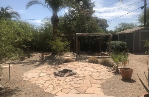 Blenman-Elm House | Tranquility In The Heart of Blenman -Elm