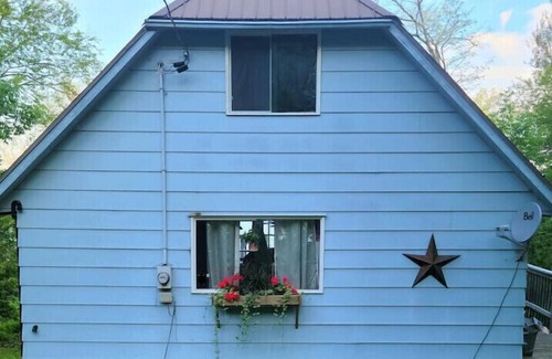 Quinte West Cottage | Tranquility on the Trent