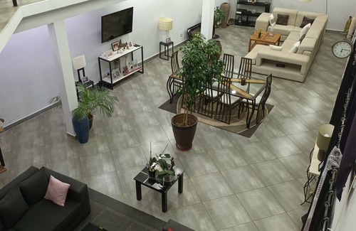 Analamanga House | Tranquillité et Modernité