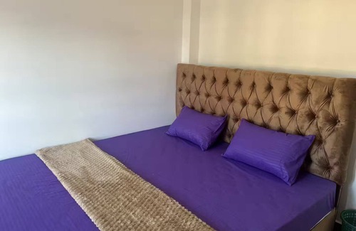 Seeduwa - Katunayake Bed & Breakfast | Transit Terminal at Colombo airport - Deluxe Queen