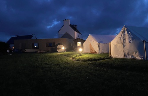 Plozevet Cabin | Trapper tent facing the ocean and the region's best surf spots