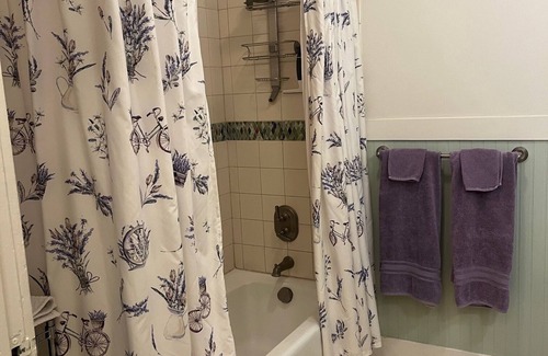 Sebastopol House | Traquil refuge 1 bedroom guesthouse in wonderful Sebastopol