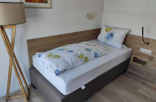 Kallstadt Cottage | Traube - Hotel - Restaurant - Double room, shower, WC, non-smoking