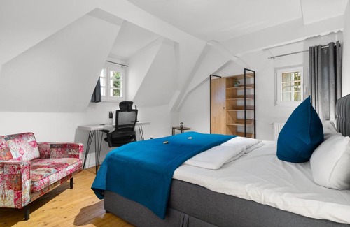 Weinheim Apartment | Traumhaft gelegene Altbau-Wohnung im Herzen von Weinheim - Parking