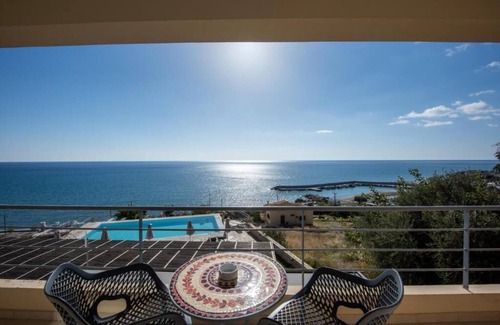 Kastri Apartment | Traumhaft Schöne Apartments in Ruhiger Lage mit Pool und Meerblick