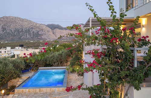 Lassithi Prefecture Villa | Traumvilla mit Beheizbarem Pool