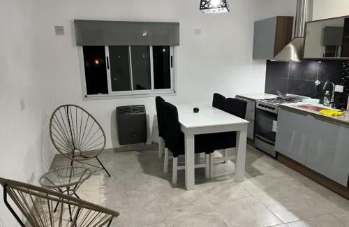 Ezeiza Apartment | Travel Suites Ezeiza- 5 pax- Centro Eze- Shoppings a 8 min