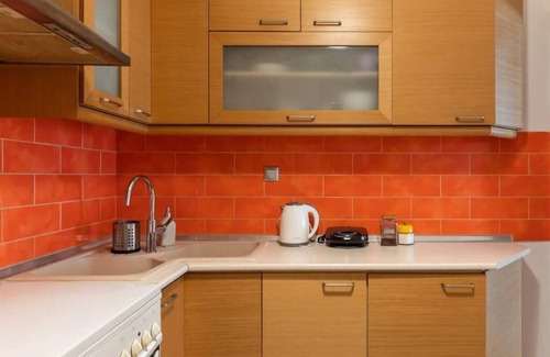 Old Town Apartment | Traveler Home 85m2 Free Parking Next to Center