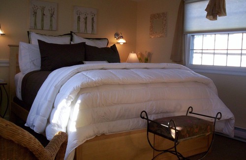 Charlestown Boat Rental | Travelers Choice Best of Boston Houseboat Suite 2!