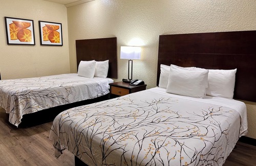 Elizabeth City Hotel | Travelers Inn Elizabeth City