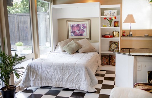 Lakewood House | TRAVELING FOR WORK POOL HOUSE w/heated pool and 2 hot tubs.