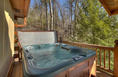 Hidden Lake House | Traveller - Cabin with Hot Tub and Mountain Views - Hot Tub, Mountain Views, Ping Pong Table, Modern Amenities - Cherry Log, GA