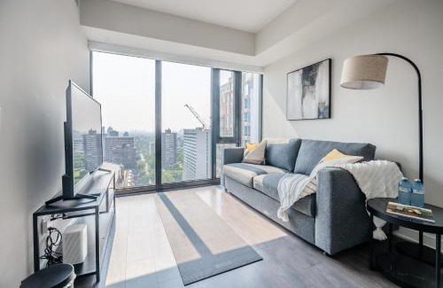 Bloor-Yorkville Apartment | Traveller home in centre Toronto