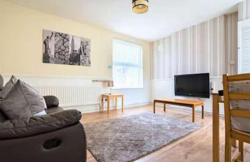 Liverpool Apartment | Travellers Economic Retreat in Orrell Park