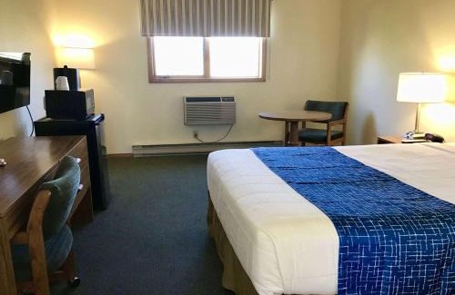 Three Forks Hotel | Travelodge by Wyndham Three Forks