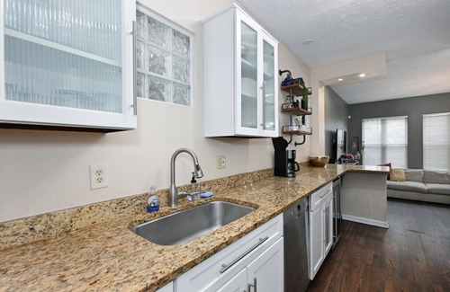 Tremont House | Treasure in Tremont! Sleeps 12!