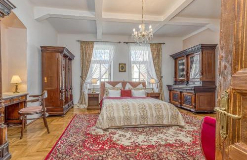 Balatonrendes House | Treasure Of The Past With Whirlpool - Happy Rentals