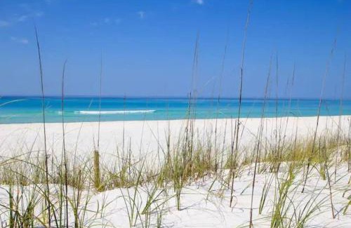 West Panama City Beach House | Treasure Palms - Golf Cart- Bikes - Arcade- Peloton- Near Rosemary - Community Pool