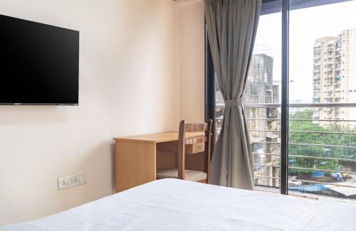 Bandra East Apartment | Treat Homes Service Apartment in BKC Sindhuratna 701