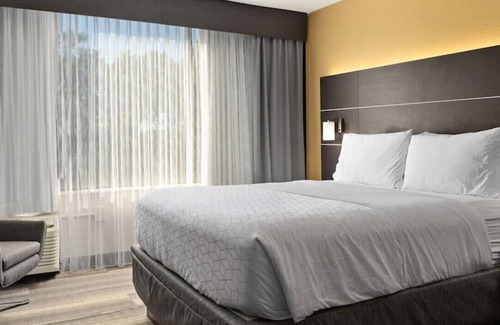 Town Center House | Treat Yourself to a Pleasant Stay! W/ Free Park