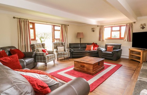 Bleddfa Cottage | TREBOETH, pet friendly, character holiday cottage in Knighton