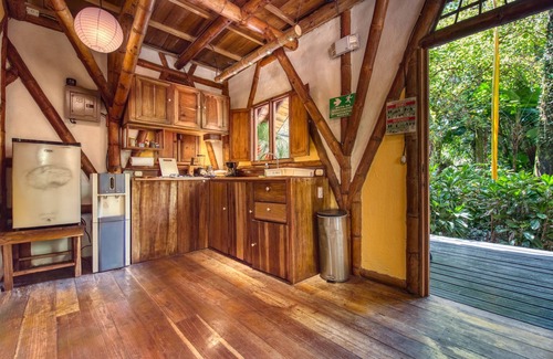 Chiguata Apartment | Tree House Beachfront Lodge