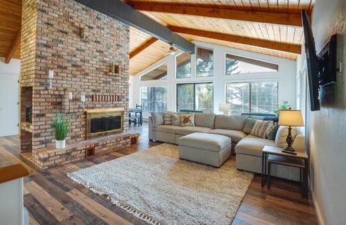 Gold Beach House | Tree-Lined Gold Beach Retreat with Multiple Decks!