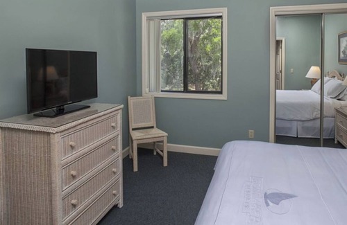 Hilton Head Resort | Tree-Surrounded 2BR with Peaceful Porch, Pool and Nature Trails at Your Door