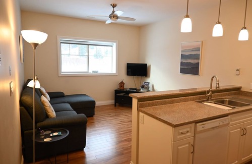 Okanagan-Similkameen Bed & Breakfast | Tree To Me Inn