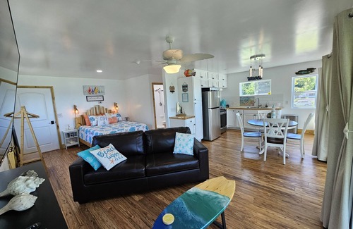 Madison Apartment | TREE TOP LAKE FRONT COTTAGE