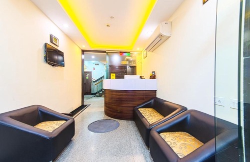 Kalighat Hotel | Treebo Globe International Near Kalighat Mandir