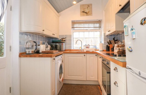West Rudham House | TREECREEPER'S COTTAGE, pet friendly in Great Massingham