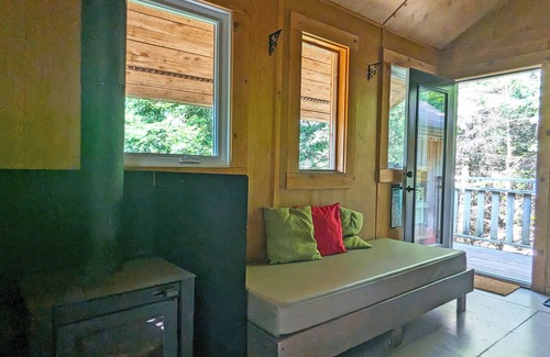 Saint-Faustin-Lac-Carre Cabin | Treehouse #01 in Mont Tremblant overlooking the lake