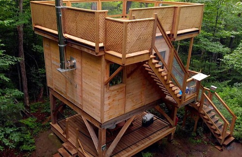 Saint-Faustin-Lac-Carre House | Treehouse #11 (in the forest)