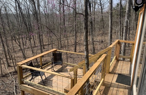 Fletcher Cabin | Treehouse and Hot Tub on 10acres - Pet Friendly!