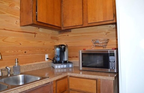 Gordonville Cabin | Treehouse Cabin/Beach and Lake Access