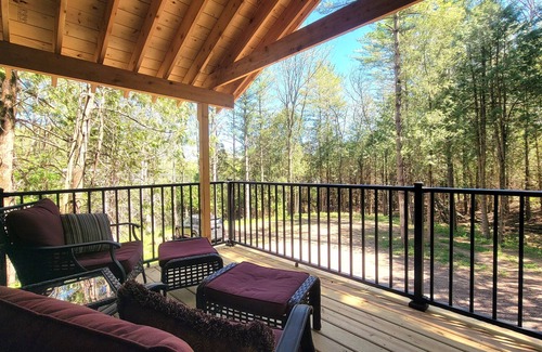 Elba Cabin | Treehouse Cabin in the Bluff Woodlands South