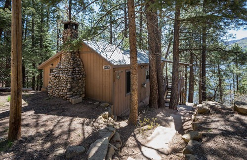 Bayfield Cabin | TreeHouse Cabin on Lake Vallecito - Fireplace, Porch, Hammock, Dogs OK