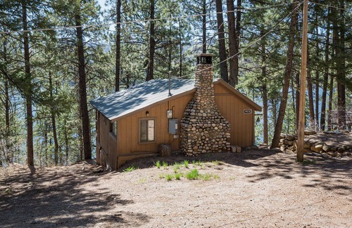 Bayfield Cabin | TreeHouse Cabin on Lake Vallecito - Fireplace, Porch, Hammock, Dogs OK