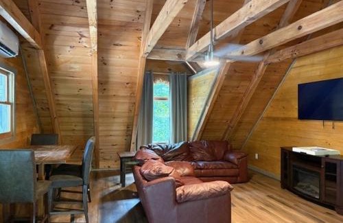 Waleska Apartment | Treehouse couples retreat