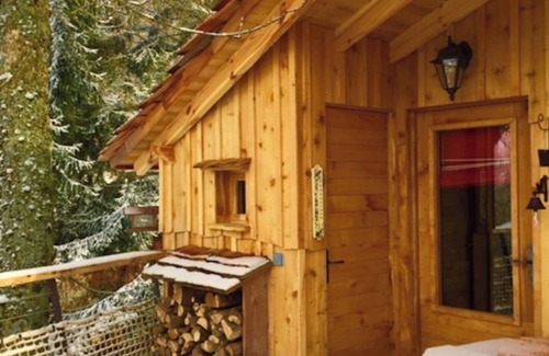 Collonges-sous-Saleve House | Treehouse 'Les Pitons' with Mountain View, Private Terrace and Wi-Fi