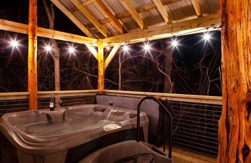 Equality Cabin | Treehouse Hot Tub Cabin-Closest Cabins to Garden of the Gods-Shawnee Forest