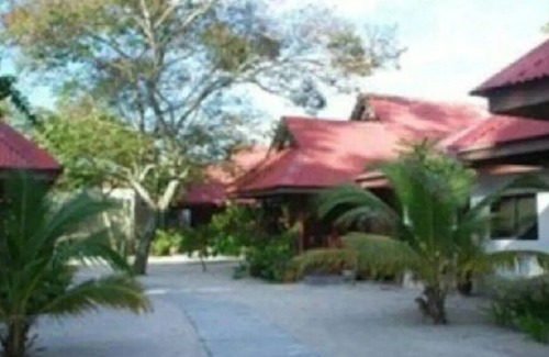 Lubok Buaya Ski Chalet | Treehouse No. 1 Cenang Beach Langkawi