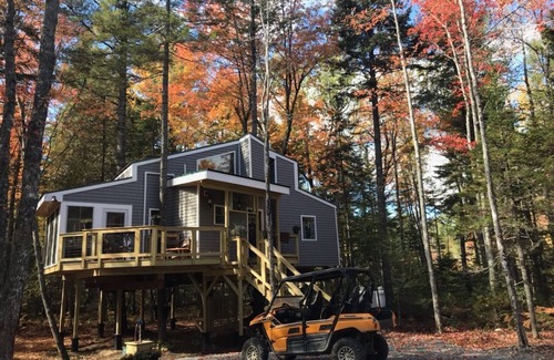 Hancock Cabin | Treehouse near Bar Harbor. Luxurious and private!